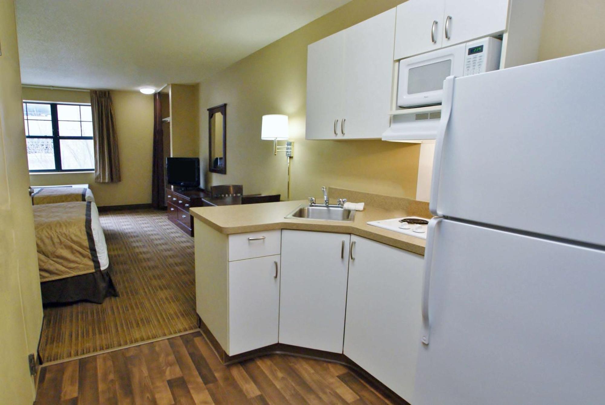 Extended Stay America Suites - Chicago - Elmhurst - O'Hare Экстерьер фото